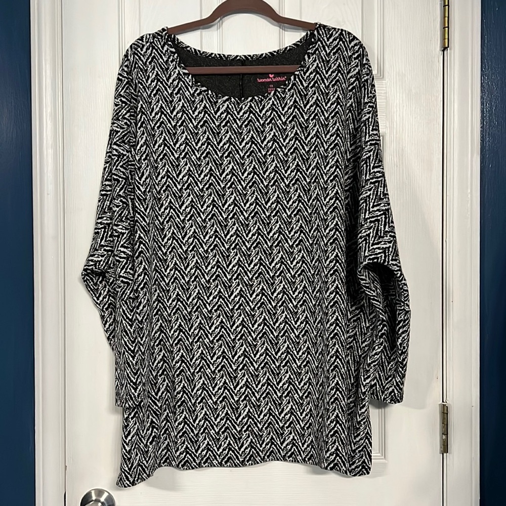 Woman Within Black & White Top- Size 1X- 22/24
